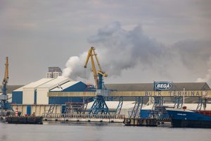 Žiniasklaida skelbia apie pokyčius „Lifosoje“ – prie gamyklos bus prijungta sankcionuojama įmonė