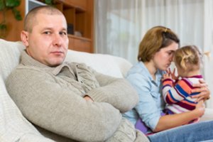 Depresija – visos šeimos problema: sergantis žmogus liūdesiu užkrečia ir artimuosius