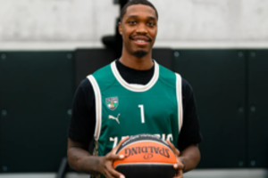 Lonnie Walkeris išsirinko marškinėlių numerį