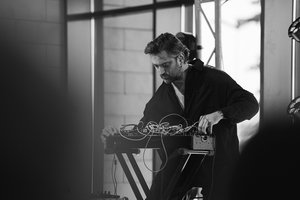 Leonas Somovas ir violončelių duetas surengs unikalų koncertą sostinėje