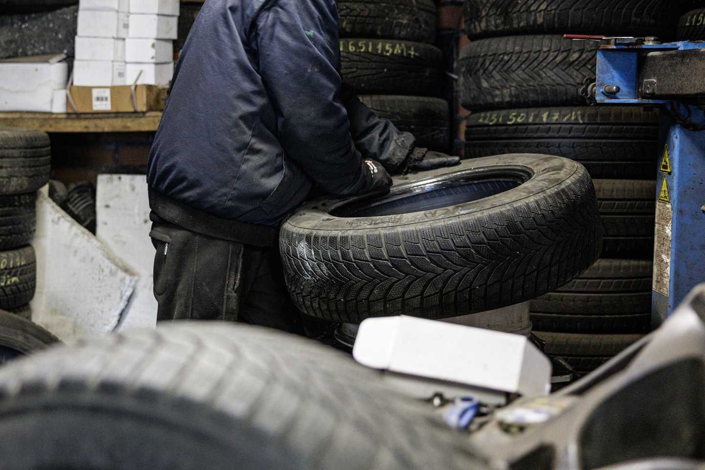 Padangų keitimas.<br>V.Skaraičio nuotr.