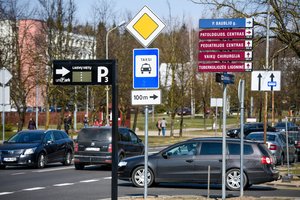 Toliau brangsta gyvenimas Vilniuje: pritarė brangesniam automobilių stovėjimui – skelbia, kiek augs kainos