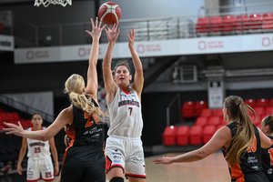 Baltijos moterų krepšinio lyga: nesustabdomos vilnietės, nemokamos picos ir latvių mados