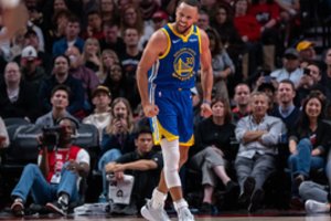 NBA pulsas – pirmoji „Thunder“ nesėkmė, S. Curry įveikti čempionai ir L. Jameso kivirčas su „grizliu“