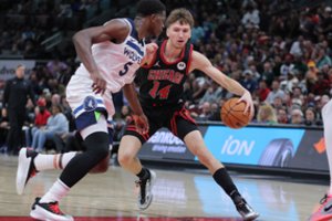M. Buzelis buvo blankus, o ketvirtajame kėlinyje smūgį sugėrę „Bulls“ krito prieš „Timberwolves“
