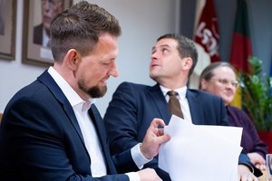 Chaosą, kokio nematė 34 metus, formuojant koaliciją išvydęs R. Žemaitaitis: „Kas čia iš viso vyksta?“