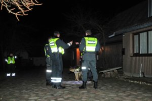 Smurtas vilniečių šeimoje: nukentėjo moteris ir 16-metė mergina