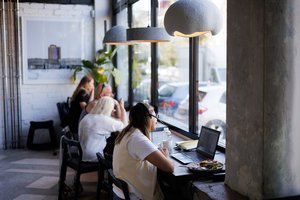 Didžioji dalis lietuvių įsitikinę: šalyje gyvenantys užsieniečiai turi mokėti valstybinę kalbą