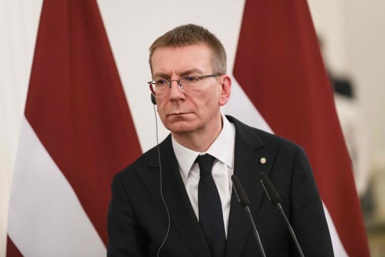 Latvijos prezidentas: nepriklausomybė – skausmingų aukų ir sunkaus darbo rezultatas