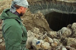 Mokslininkai teigia pagaliau išsiaiškinę, kodėl ir kaip Sibire veriasi „vartai į pragarą“