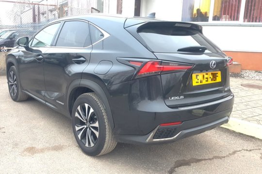 Pasieniečiams įkliuvo vilnietis, vairavęs anapus Lamanšo vogtą prabangų visureigį