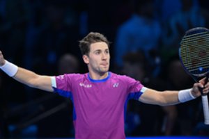 Finaliniame teniso turnyre – netikėta C. Ruudo pergalė prieš C. Alcarazą