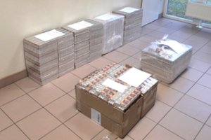 Per naktį pasieniečiai perėmė 14 oro balionų, sulaikė 5 asmenis ir daugiau kaip 25 tūkst. pakelių cigarečių