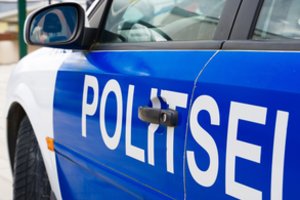 Du Suomijos piliečiai įtariami kelių automobilių padegimu Talino senamiestyje