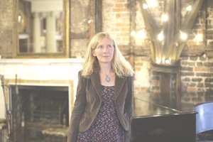 Britų rašytoja S. Harvey pelnė 2024 metų Bookerio premiją už romaną apie kosmosą