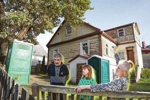 Prestižiniame Kauno rajone – fekalijos ir konfliktai: gyvenimas ten priklauso nuo kaimynystės