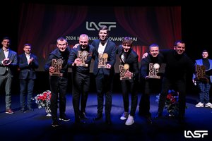 „Viada-Multi FX“ komanda ralio sezoną baigė greičiausių ekipų trejetuke