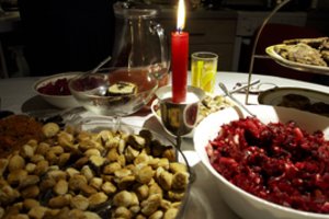 Išsiaiškino, kiek lietuviai šiemet išleis Kalėdų stalui – sumos didesnės nei pernai