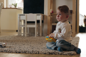 Tik gimęs berniukas ne tik kovojo dėl išgyvenimo, bet ir neteko tėvų: štai kas kardinaliai pakeistų jo gyvenimą