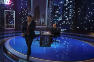 Po klausimo apie žmoną R. Sikorskis išėjo iš populiarios Lenkijos televizijos laidos