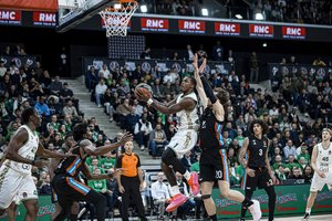„Žalgiris“ Paryžiuje nusilenkė Eurolygos debiutantui – „Paris Basketball“ iškovojo penktą pergalę iš eilės