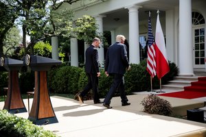 Lenkai baiminasi, kad JAV prezidentu esant D. Trumpui gali nukentėti Lenkijos saugumas