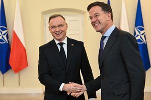 Lenkijos prezidentas A. Duda prarado dalį piršto