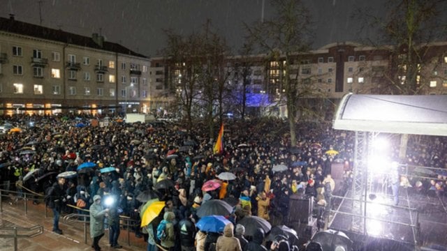 Vaizdai iš protesto prieš R. Žemaitaitį: reikalauja nulinės tolerancijos antisemitizmui