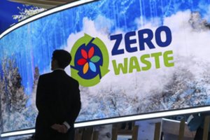 Baku vykstančioje konferencijoje COP29 susirinko beveik 1 800 naftos ir dujų lobistų