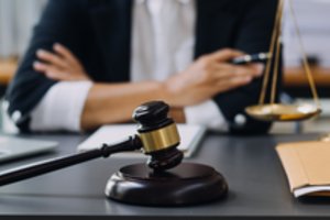 Vaikų apklausos skyrybų bylose: teisėjas ir teismo psichologas papasakojo, ko tikėtis ir kaip pasiruošti