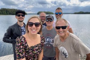 Grupė „Studija“ atgaivino visą Lietuvą šokdinusią dainą „Mergaitė ir regis“