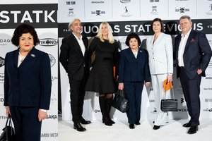 J. Statkevičiaus kolekcijos pristatyme pasirodžiusi mama demonstravo išskirtinį stilių