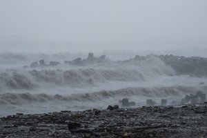 Meteorologai perspėja: link Filipinų artėja supertaifūnas – gresia „katastrofiška ir pavojinga gyvybei situacija“