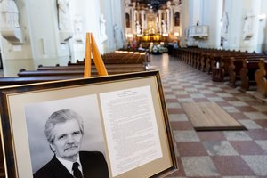 Lietuvos Nepriklausomybės Akto signataro Vlado Terlecko našlei siūloma skirti valstybinę rentą