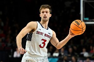 Lietuviškoji „Saint Mary's Gaels“ toliau neklumpa NCAA