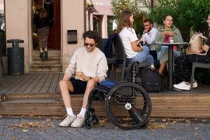 Po baisių medikų klaidų Adomas liko neįgalus visam gyvenimui: „Situacija yra neteisinga“