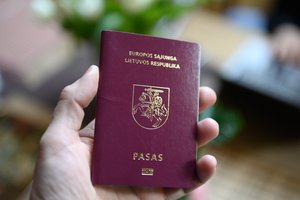 Pasieniečiai demaskavo iš Airijos parskridusį panevėžietį, pateikusį jiems svetimą pasą