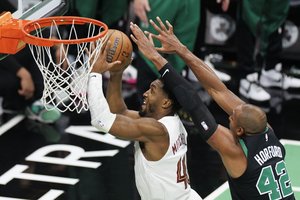 Bostone – įspūdinga dviejų komandos žvaigždžių kaktomuša ir pirmoji „Cavaliers“ nesėkmė