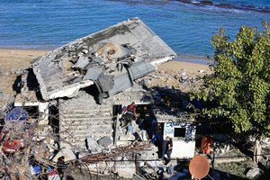 Izraelio kariuomenė pranešė per pastarąją parą Libane smogusi daugiau nei 100 „teroristų taikinių“