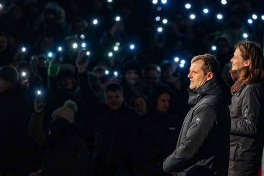 „Dešimt minučių tylos“ protestą G. Paluckas vadina geresne forma nei langų daužymas: kadenciją tikisi baigti plojimais