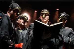 Vilniaus kvadratas – nuo naujos Keistuolių komedijos iki Anglijos karaliaus ir Pacų giminės lobių