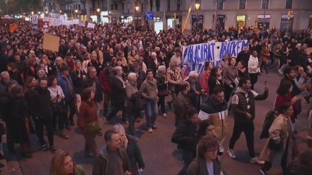 Barselonos gyventojai išėjo į gatves: reikalavo mažesnių nuomos mokesčių