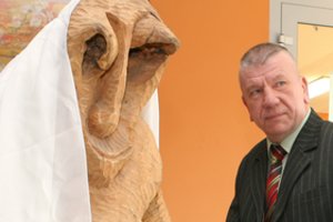 Šviesaus atminimo Juozas Šikšnelis: „Rašytojas dvasiniu autoritetu tampa tik pasimiręs“