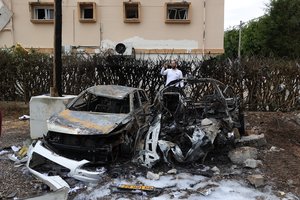 „Hezbollah“ į Izraelį paleido neįprastai daug raketų – 250