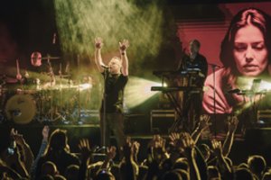 Vokiečių legendos „Camouflage“ 40-mečio turą griausmingai baigė Vilniuje: pasirodymas tapo istoriniu