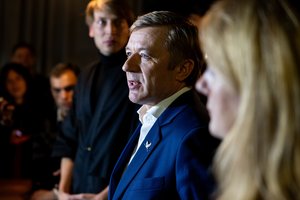 R. Karbauskis tikina, kad G. Surplio sprendimas pasitraukti iš LVŽS nėra politinis: reikia išlaikyti šeimą