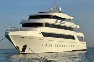 Raudonojoje jūroje apvirtus turistiniam laivui, iš vandens ištraukti keturi kūnai