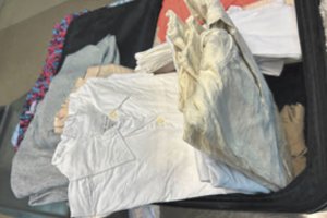 JAV – gudrus bandymas pervežti narkotines medžiagas: slėpė karvės raštais išmargintoje pižamoje