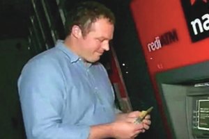 Australijoje – neįtikėtina bankomatų tuštinimo schema: vyrą sulaikė tik praėjus trejiems metams po prisipažinimo