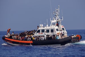 Netoli Graikijos krantų nuskendus migrantų laivui žuvo keturi žmonės